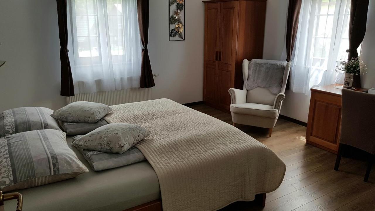 פליטויקה סלו B&B Plitvice Lakes Villa Prica מראה חיצוני תמונה