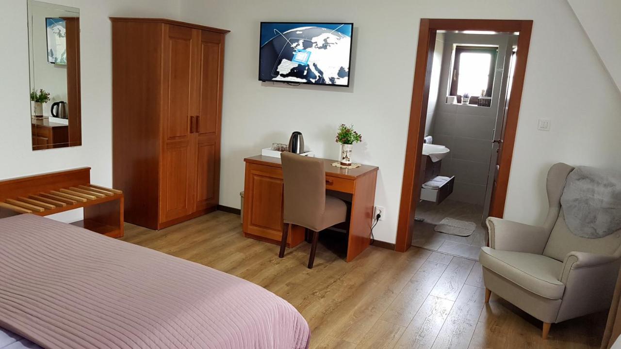 פליטויקה סלו B&B Plitvice Lakes Villa Prica מראה חיצוני תמונה