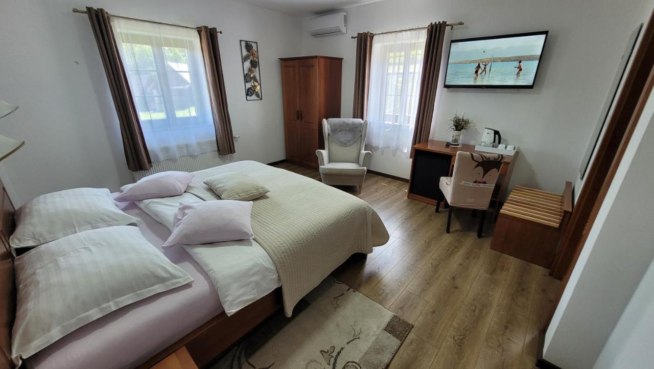 פליטויקה סלו B&B Plitvice Lakes Villa Prica מראה חיצוני תמונה