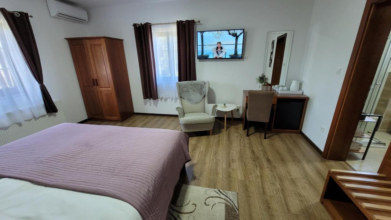 פליטויקה סלו B&B Plitvice Lakes Villa Prica מראה חיצוני תמונה